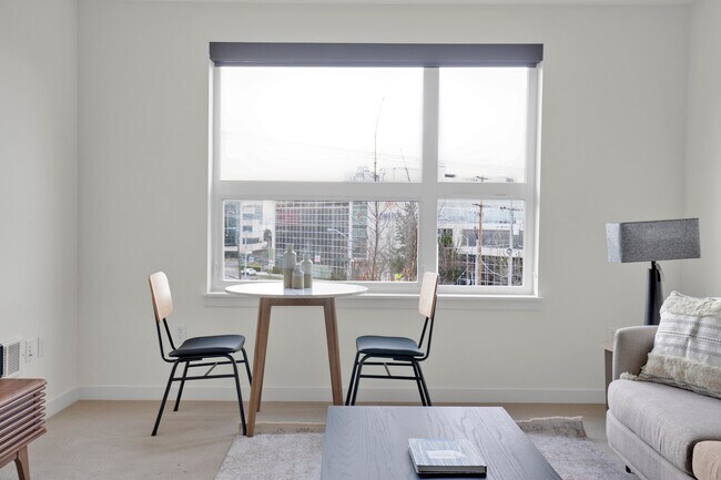 Foto del edificio - 330 3rd Ave W