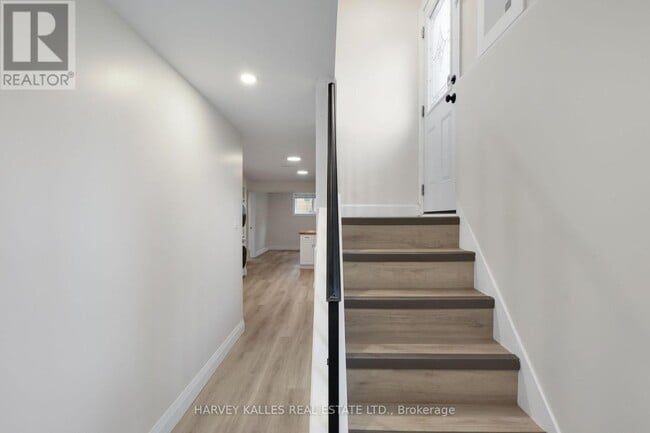 Building Photo - 242 Acton Ave