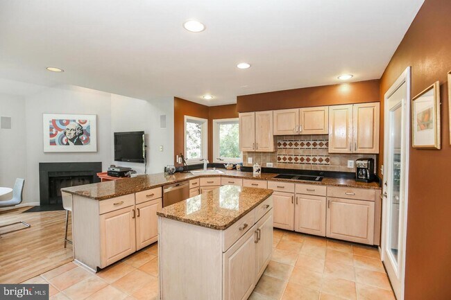 Building Photo - 6917 Anchorage Dr