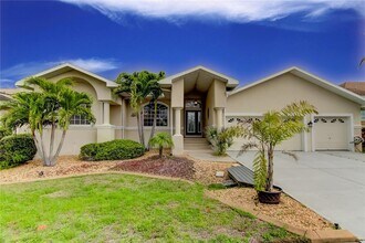 Building Photo - 1421 Beach Club Ln