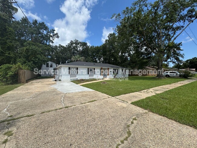 Foto del edificio - 4213 Queens Ct