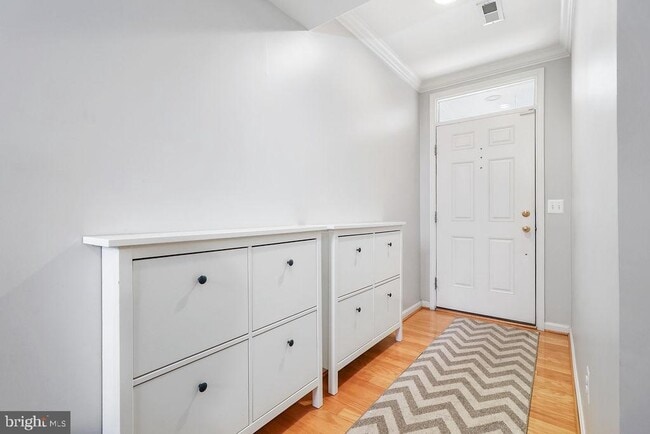 Building Photo - 42754 Montevista Square