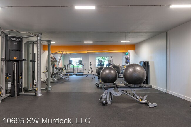 Building Photo - 10695 SW Murdock St