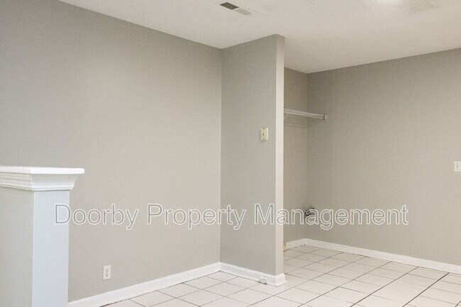 Building Photo - 1600 Duke Ln