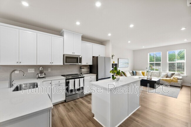Foto del edificio - 3748 Ellington St