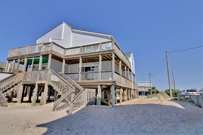 Building Photo - UNBELIEVEABLE VIEWS - Ocean Front OFF SEAS...