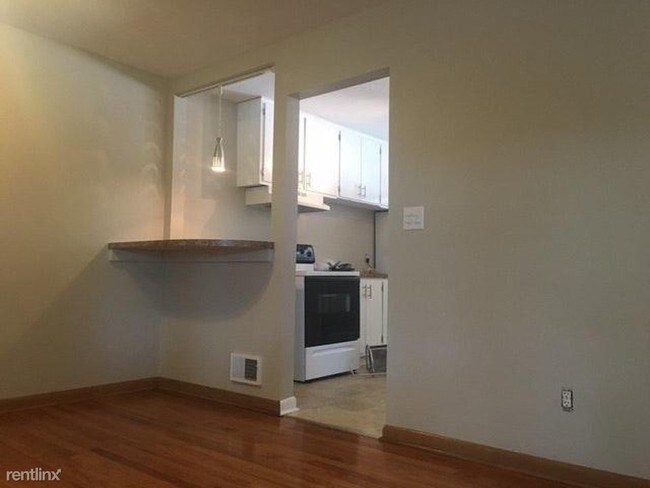 Foto del edificio - 3 br, 1.5 bath House - 6026 Western Avenue