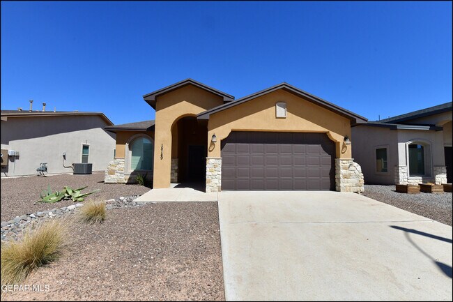 Foto del edificio - 15149 Imagine Dr