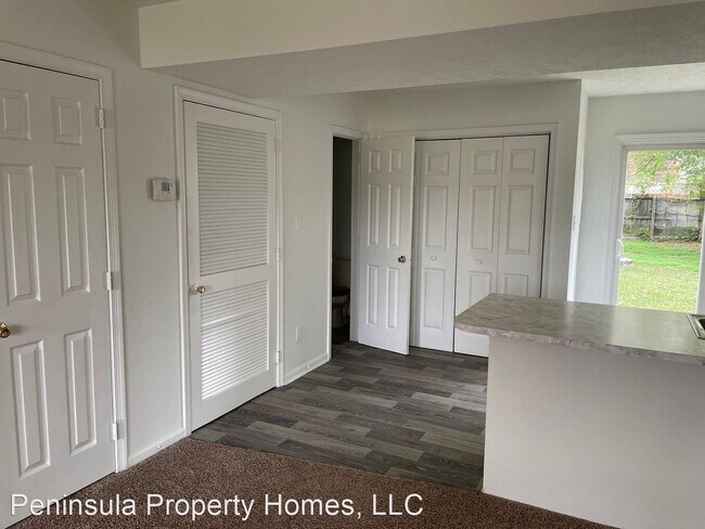 Foto del edificio - 3 br, 1.5 bath House - 74 Copeland Lane