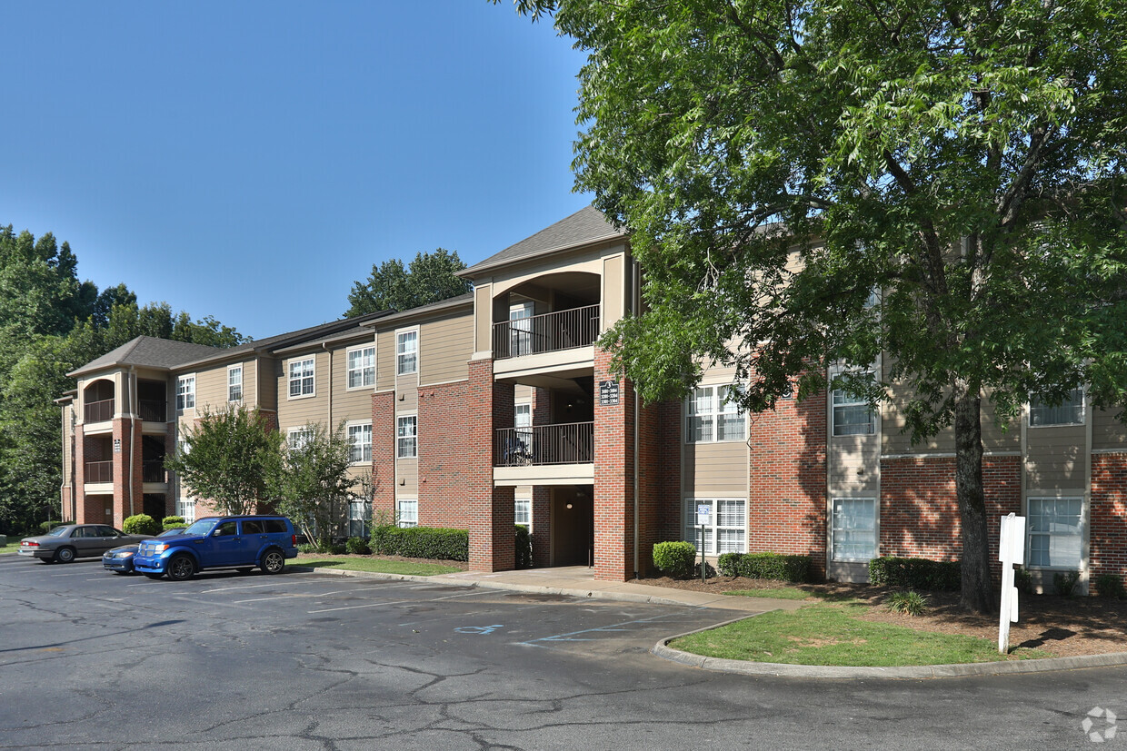 Poplar Place Apartments - Apartments in Greer, SC | Apartments.com