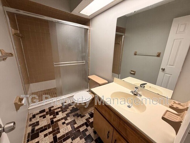 Foto del edificio - 4403 Windergate Dr