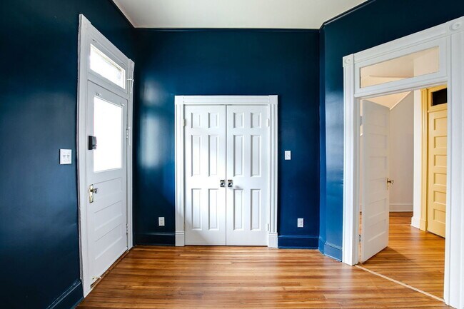 Foto del edificio - 2620 Hanover Ave