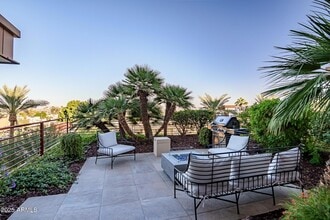 Building Photo - 7167 E Rancho Vista Dr