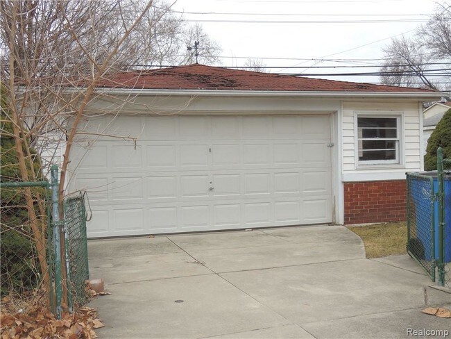 Building Photo - 4635 Roosevelt Blvd