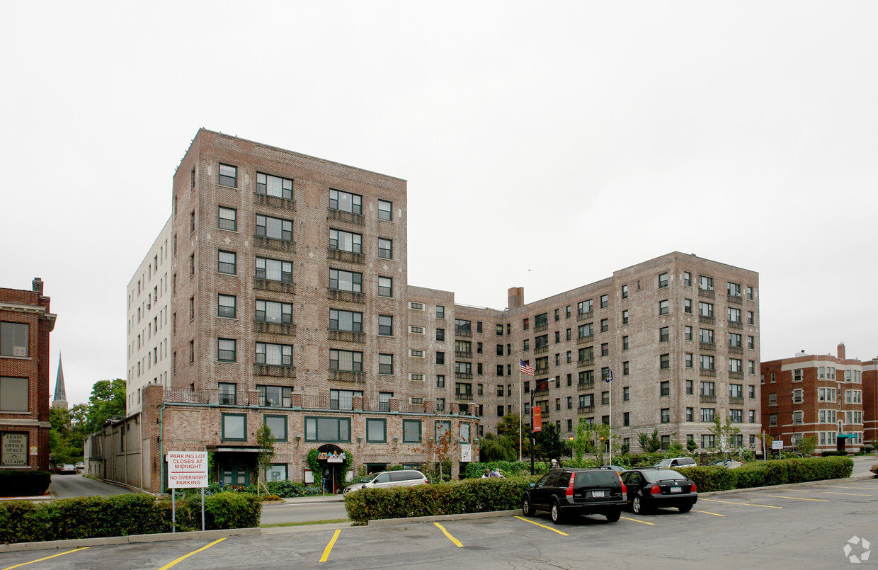 Primary Photo - Stuyvesant Apartments