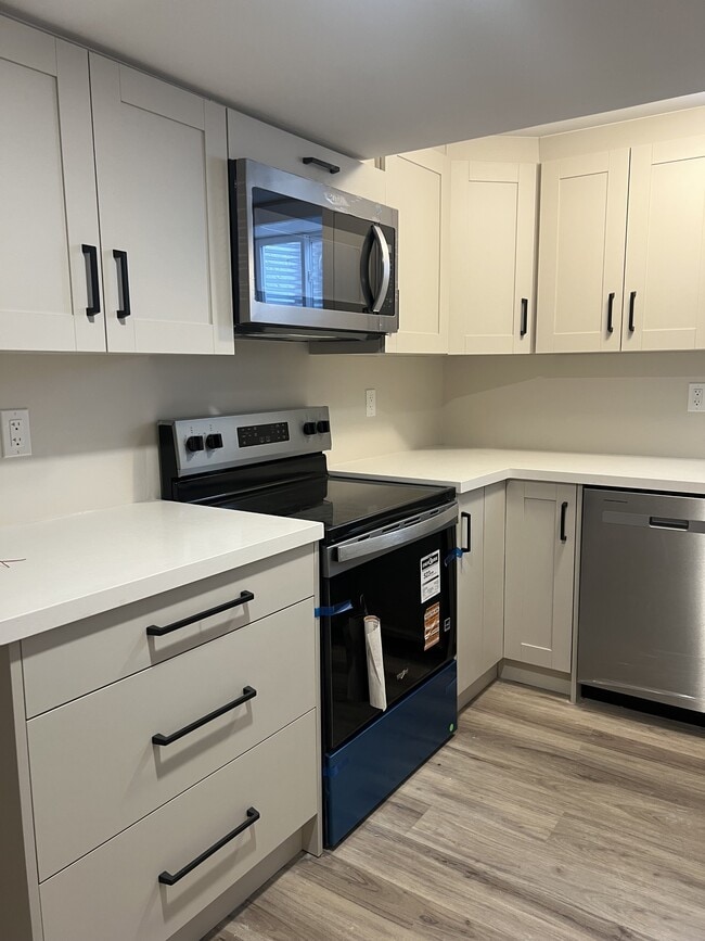 Building Photo - 64 Collete Crescent