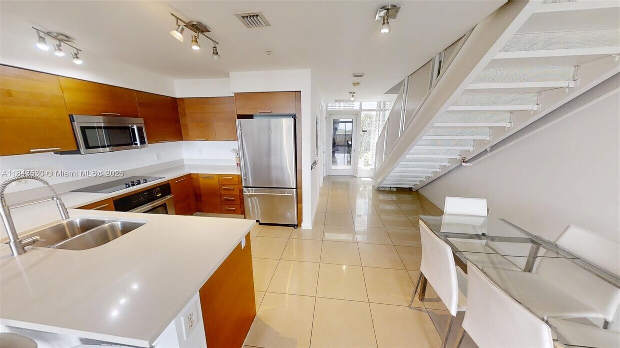 Foto principal - 3250 NE 1st Ave
