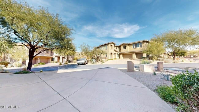 Building Photo - 10260 E White Feather Ln