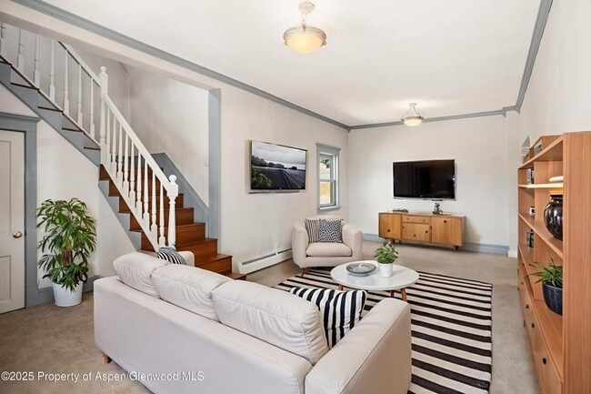 Building Photo - Charming Single Family Home in Rifle for Rent