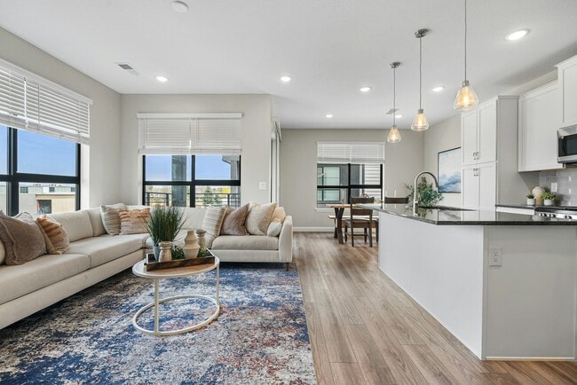 Photo - 2014 S Holly St Townhome