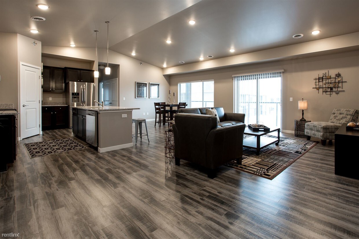 Primary Photo - 3 br, 2 bath Townhome - Shadow Crest Townh...