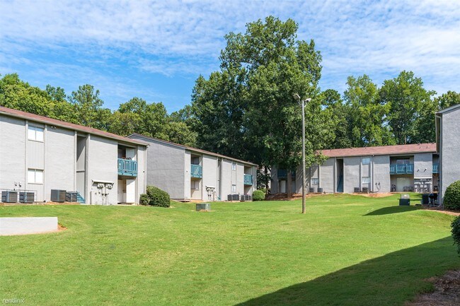 Building Photo - 2601 Embarcadero Dr