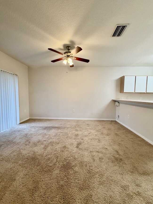 Building Photo - 501 Broken Limb Pl