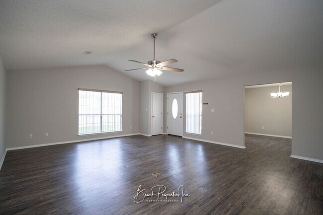 Building Photo - 355 Mirabelle Dr