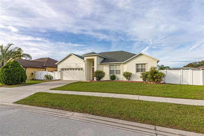 Building Photo - 411 Tamarind Parke Ln
