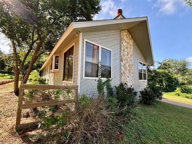 Building Photo - 13108 Lake Villa Dr