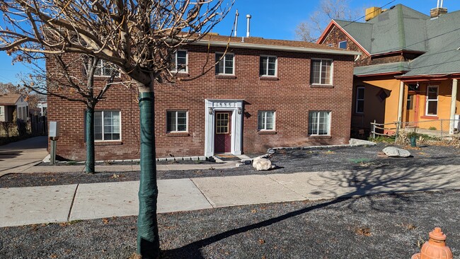 Building Photo - 651 N 200 W