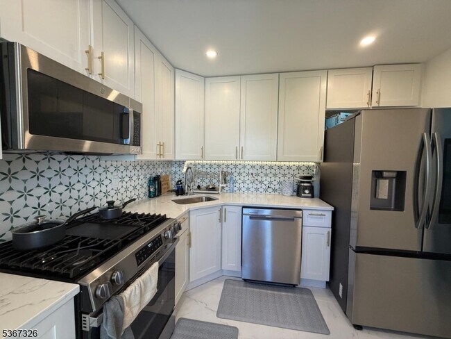 Foto del edificio - 1254 Garrison Ct