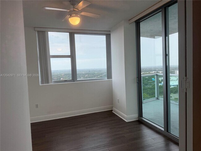 Foto del edificio - 2681 N Flamingo Rd