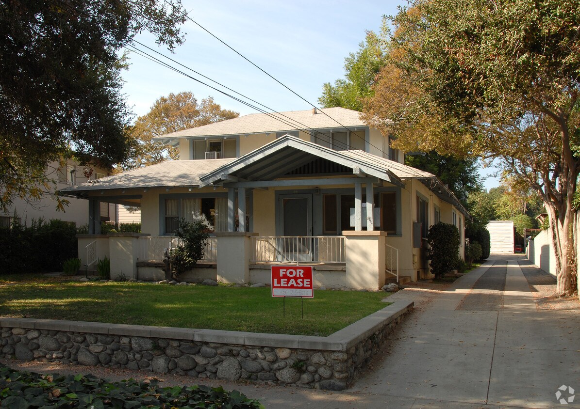 Primary Photo - 93 N Holliston Ave