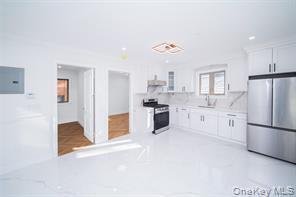 Foto del edificio - 76-33-76160 160th St