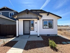 Building Photo - 3972 SW Obsidian Pl