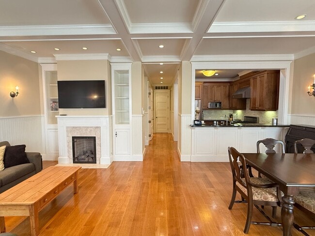 Photo - 1330 Sanchez St Apartment