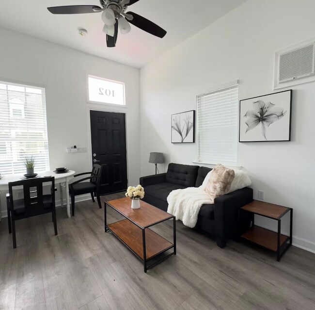 Foto del edificio - 2515 Erato St