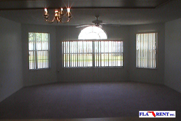 Foto del edificio - 3 BEDROOM / 2 BATH CONDO (NEAR DISNEY!)