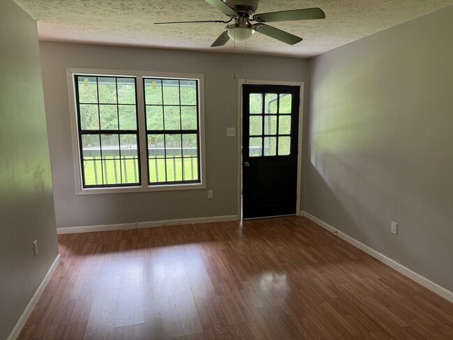 Building Photo - 135 McLin Ln