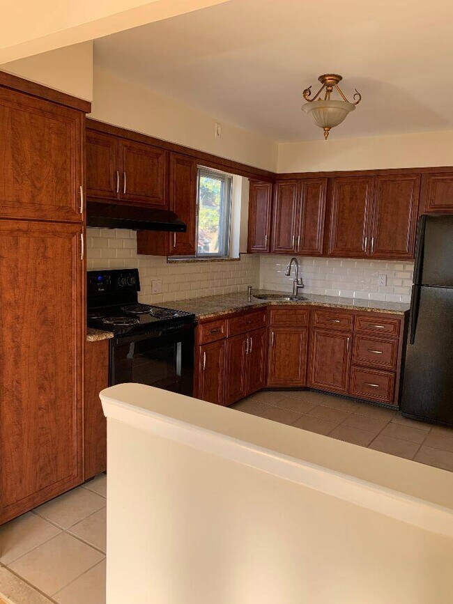 Foto del edificio - 73-04-7367 67th Rd