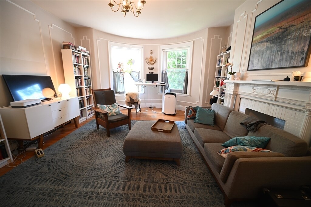 Foto principal - 1722 Beacon St