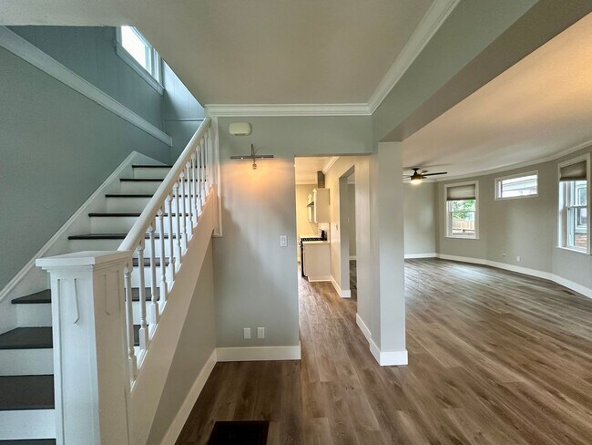 Building Photo - NORWOOD - Wow! Stunning 3 bed 2 story home...