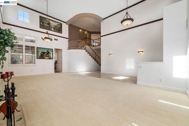 Building Photo - 3479 Gravina Pl