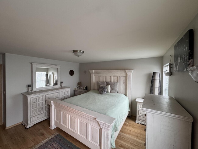 Building Photo - 3 bed 2 bath Five Mile Prairie home