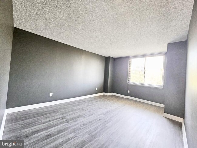 Foto del edificio - 5500 Holmes Run Pkwy