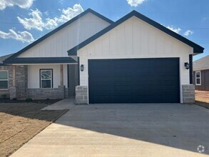 Building Photo - 7110 Phoenix Dr