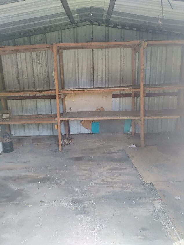 Building Photo - 609 Freeman Dr