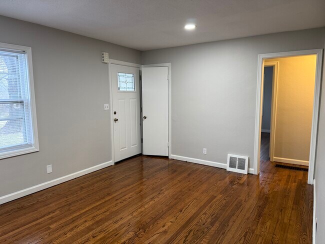 Foto del edificio - 1401 NE 57th Terrace