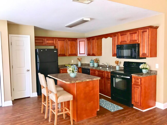 Building Photo - 113 Tuscany Trail